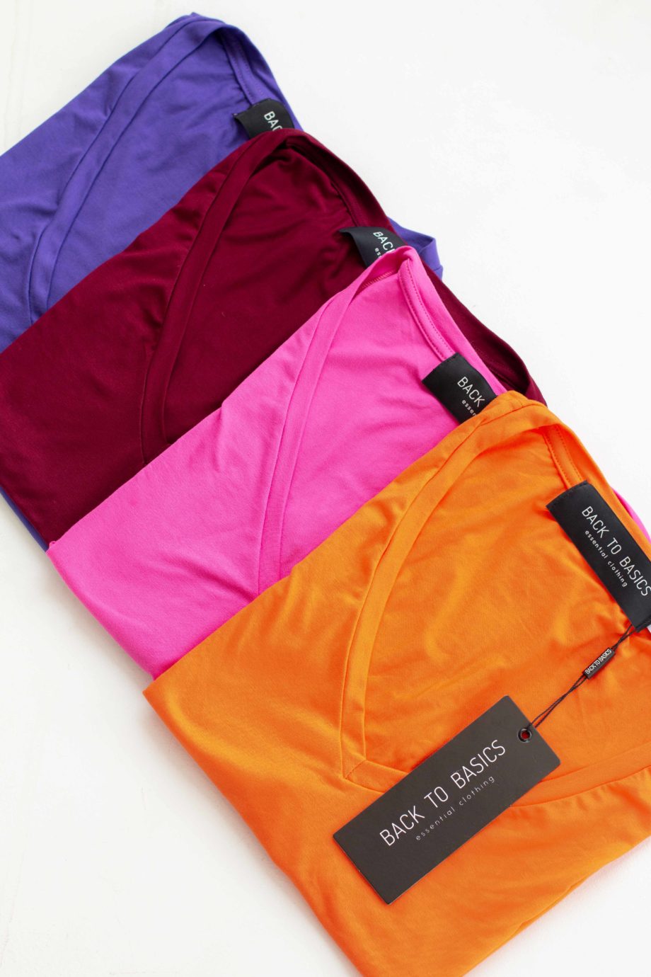 T-shirt max V cores diversas