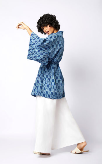 KUNDALINI_Kimono-curto-Indigo-lado