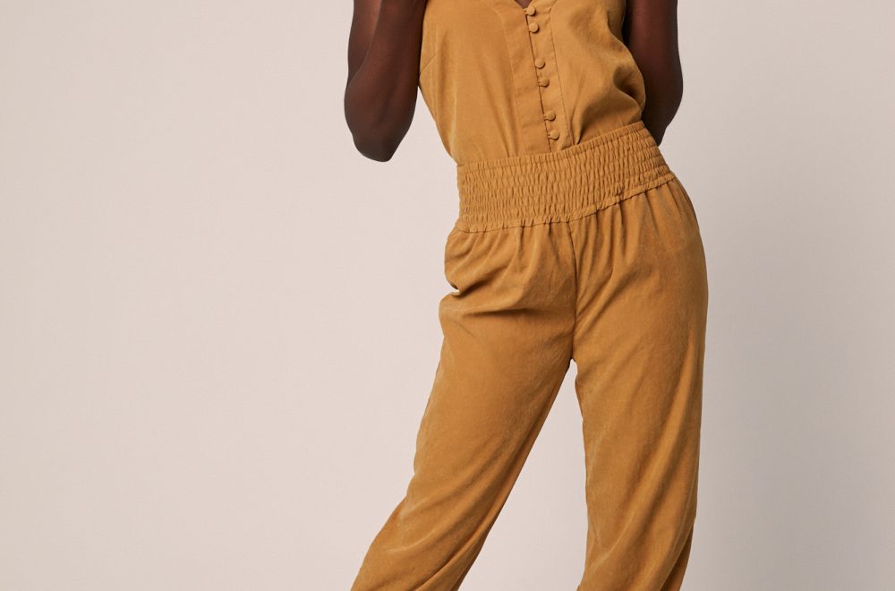 Joanne calça vic camelo