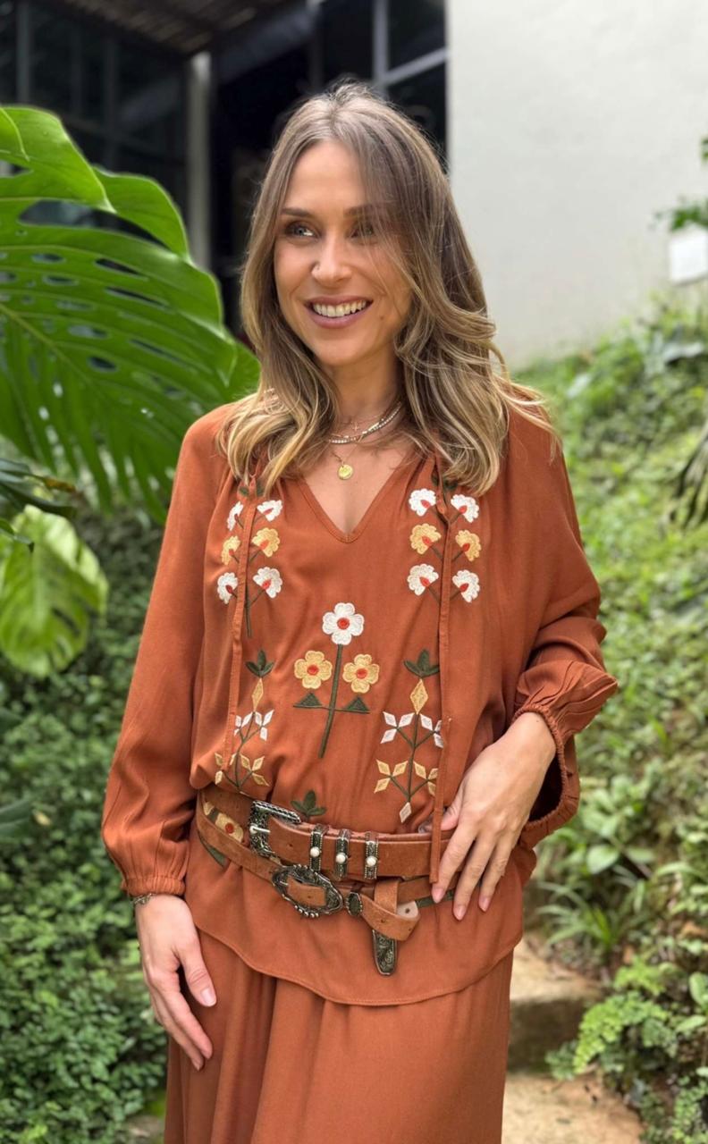 Bata Bordada Botânica 02