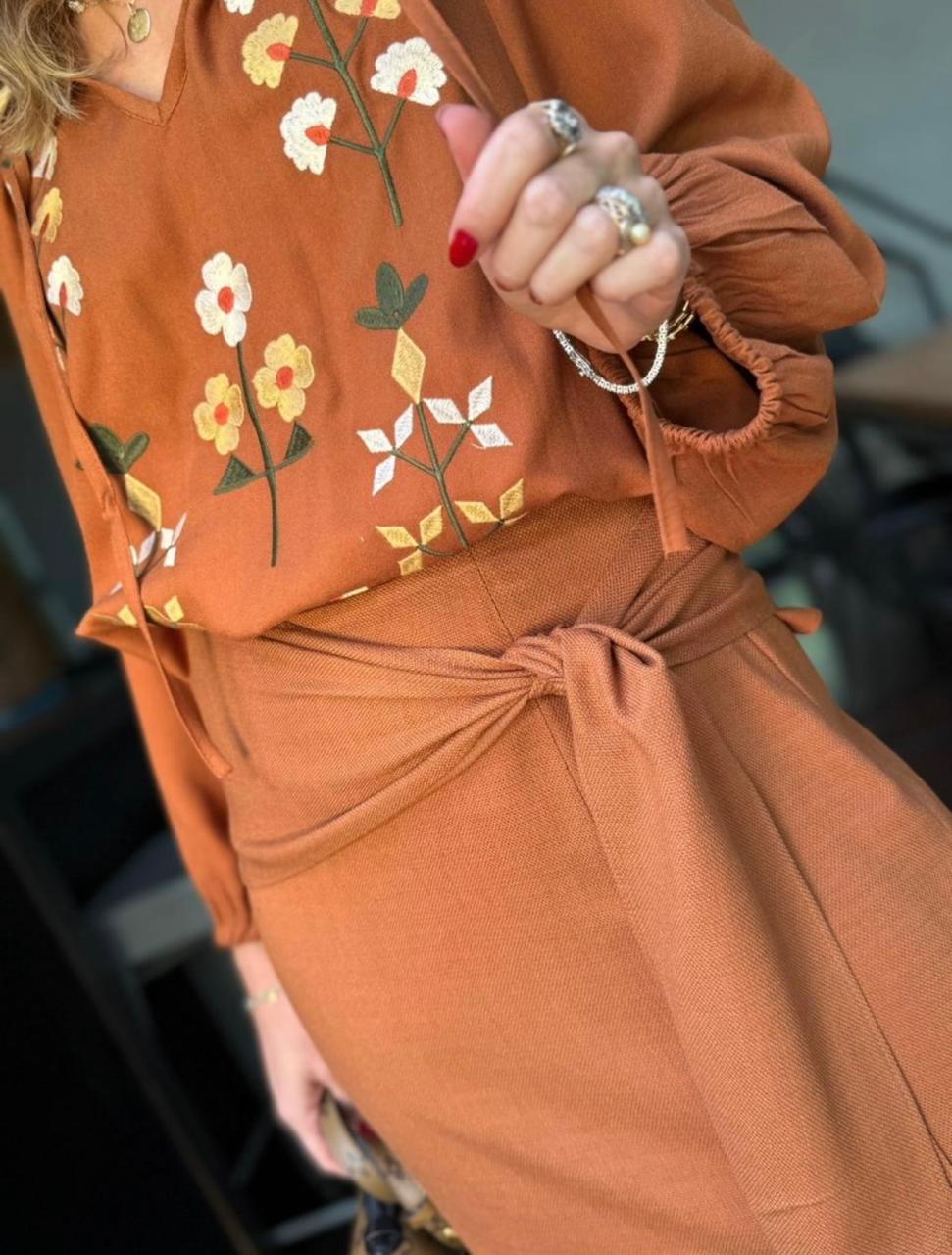 Bata Bordada Botânica 04